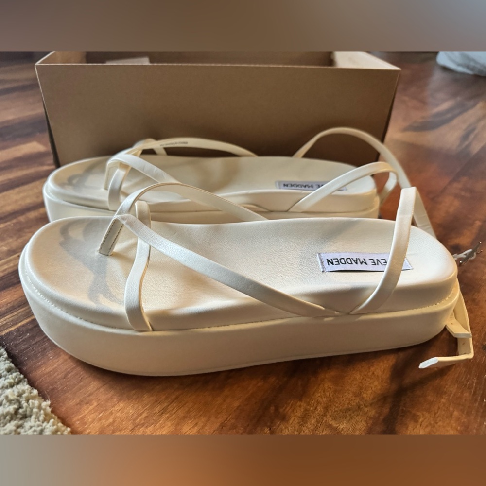 Steve Madden Karis Bone Sandals